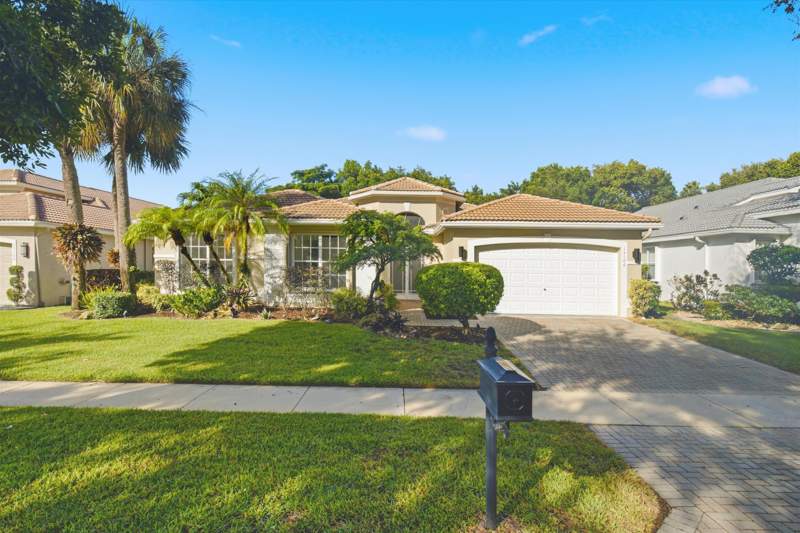 4 bedroom Single Family Residence at 13106 Alhambra Lake Circle, Valencia Falls 8, Delray Beach — photo 2
