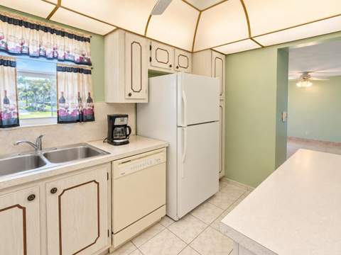 235 Golden River Drive, West Palm Beach FL - photo 6 of 27