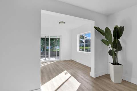 6068 Via Diana, Delray Beach FL - photo 12 of 36