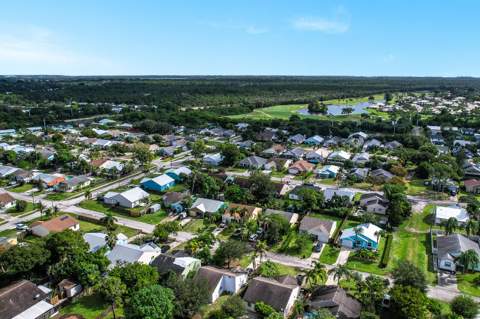 5806 SE Wilsie Drive, Stuart FL - photo 9 of 37