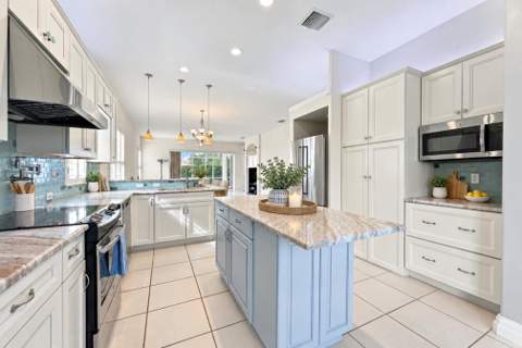 7954 SE Hempstead Circle, Hobe Sound FL - photo 7 of 32
