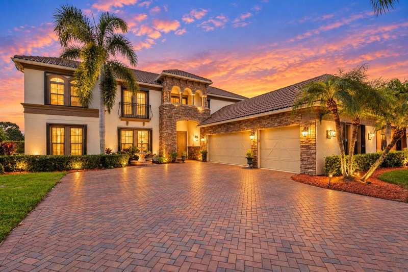5 bedroom Single Family Residence at 2216 NW Diamond Creek Way, Falls of Jensen Beach, Jensen Beach — photo 1
