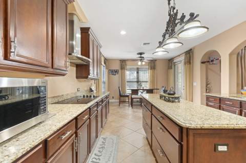 2216 NW Diamond Creek Way, Jensen Beach FL - photo 17 of 74