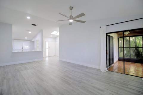 443 Midsummer Court, Royal Palm Beach FL - photo 10 of 22