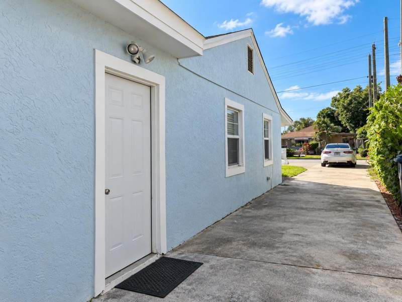 3 bedroom Single Family Residence at 616 W 1st Street, Riviera Beach Heights Add 4, Riviera Beach — photo 2