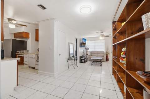 2121 NW 63rd Avenue, Sunrise FL - photo 8 of 33