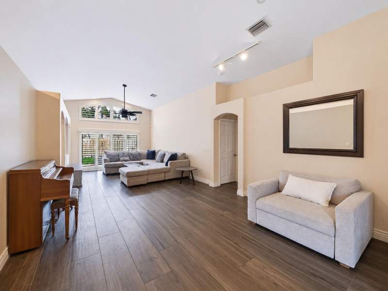 3 bedroom Single Family Residence at 6277 Barton Creek Court, Winston Trails Par 1, Lake Worth — photo 4