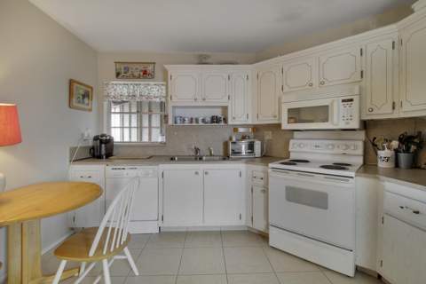 7 Greenway Village #203, Royal Palm Beach FL - photo 11 of 39