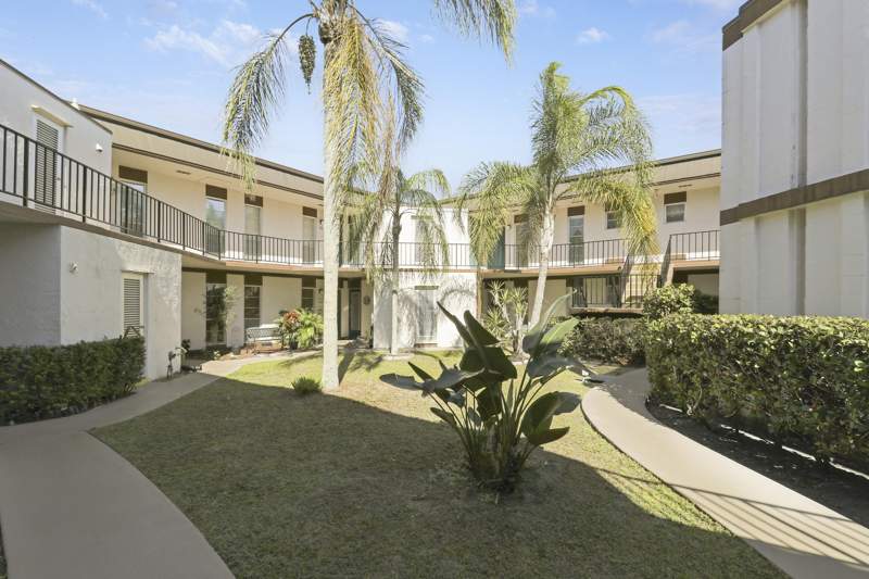 2 bedroom Condominium at 7 Greenway Village #203, Greenway Village North Condo 2, Royal Palm Beach — photo 5