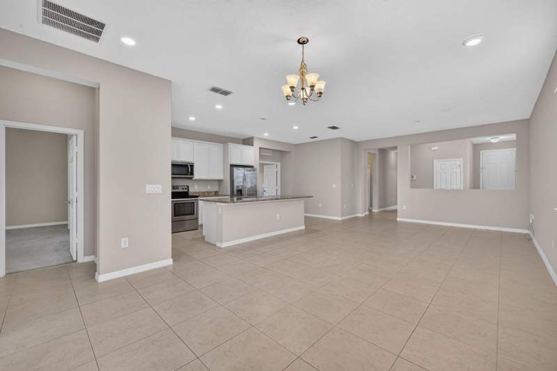 3 bedroom Single Family Residence at 5395 NW Pine Trail Circle, Pine Trace Third Replat, Port St. Lucie — photo 5