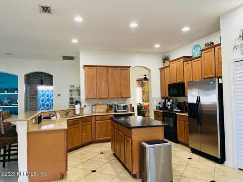 3139 Wandering Oaks Drive, Orange Park FL - photo 7 of 31