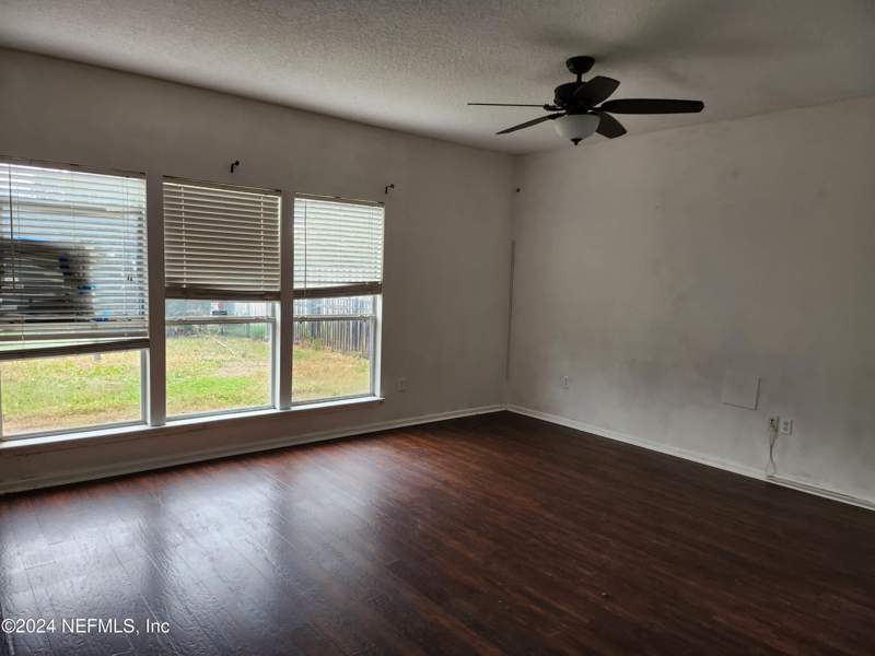 4 bedroom Single Family Residence at 9194 Prosperity Lake Drive, Watermill, Jacksonville — photo 4