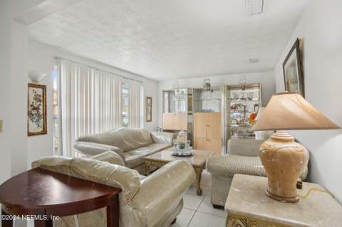 5816 Moncrief Road, Jacksonville FL - photo 6 of 43