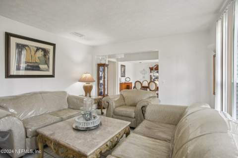 5816 Moncrief Road, Jacksonville FL - photo 8 of 43