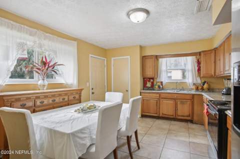 5816 Moncrief Road, Jacksonville FL - photo 18 of 43