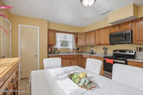 5816 Moncrief Road, Jacksonville FL - photo 22 of 43