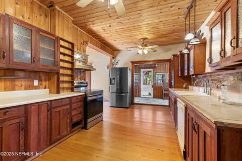 403 N Walnut Street, Starke FL - photo 17 of 88