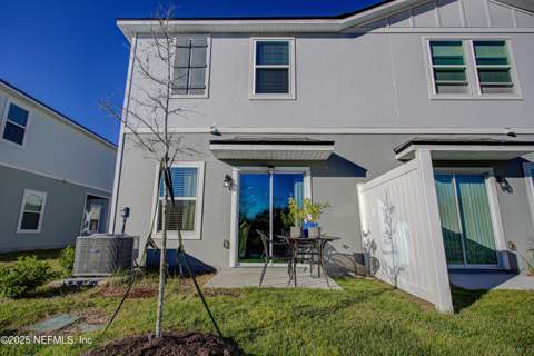 9014 Gifford Drive, Jacksonville FL - photo 16 of 23
