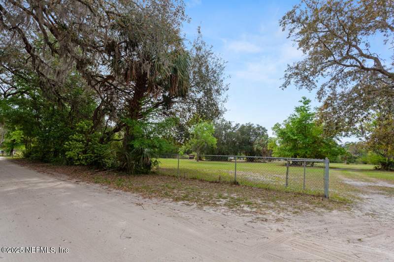 2 bedroom Single Family Residence at 1017 Old Gainesville Highway, Twin Lakes, Interlachen — photo 2