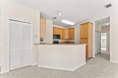 7151 Deerfoot Point Circle #11-2, Jacksonville FL - photo 9 of 20