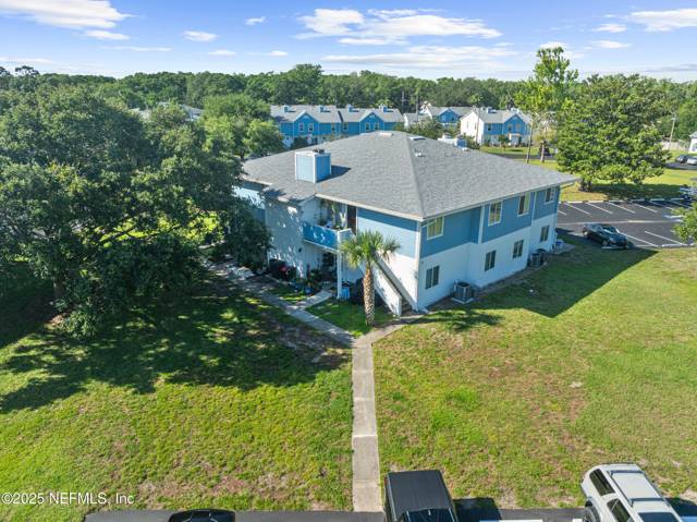 Deerfield Lakes Cond