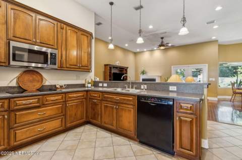 166 Mount Royal Avenue, Crescent City FL - photo 21 of 67