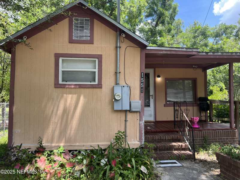 2 bedroom Single Family Residence at 1551 W 32nd Street, Moncrief Park, Jacksonville — photo 1