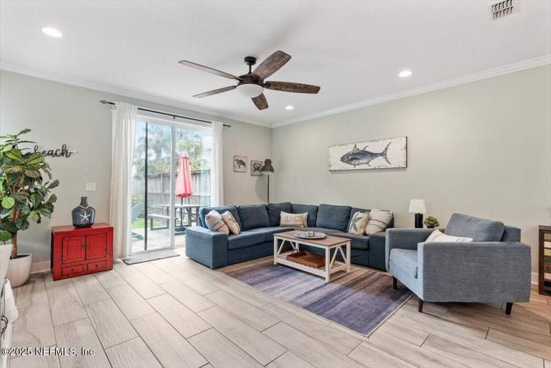 3 bedroom Townhouse at 231 10th Avenue, Pablo Beach South, Jacksonville Beach — photo 2