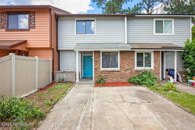 2 bedroom Townhouse at 4341 Pathwood Way, The Junction, Jacksonville — photo 1
