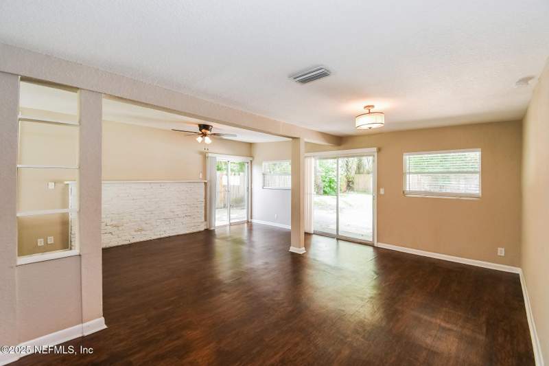 3 bedroom Single Family Residence at 6327 Elise Drive, Arlington Hills, Jacksonville — photo 5