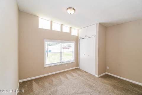 6327 Elise Drive, Jacksonville FL - photo 13 of 21
