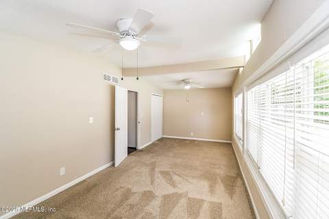 6327 Elise Drive, Jacksonville FL - photo 16 of 21
