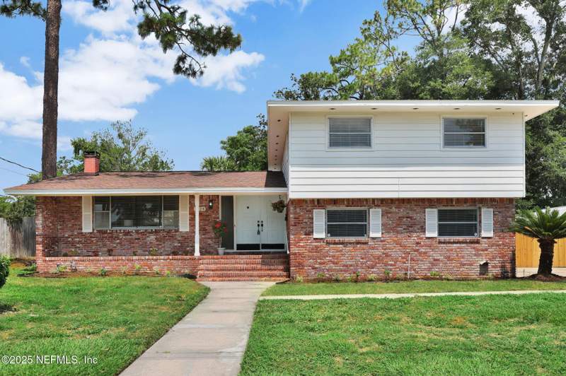 4 bedroom Single Family Residence at 1224 Montevideo Road, Grove Park, Jacksonville — photo 2