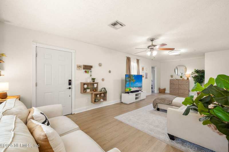 4 bedroom Single Family Residence at 3357 Seville Street, Spring Park Manor, Jacksonville — photo 1