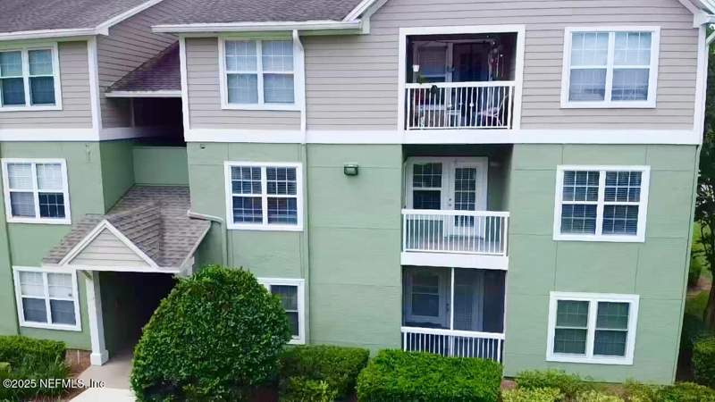 3 bedroom Condominium at 7701 Timberlin Park Boulevard #322, Villas Of Timberlin, Jacksonville — photo 2