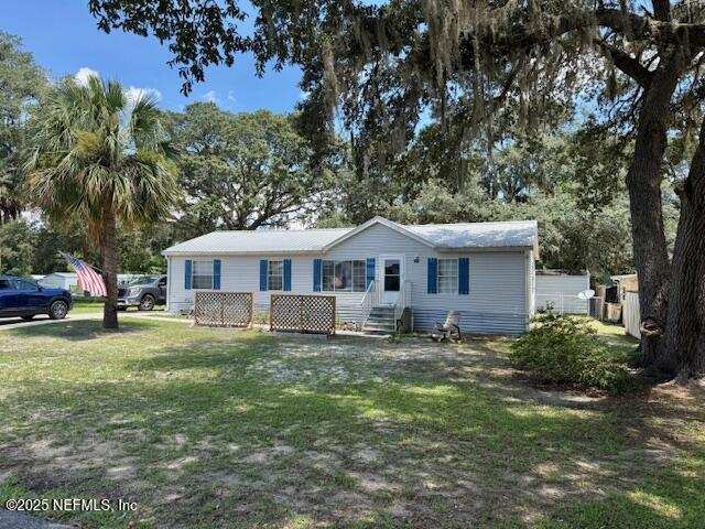 3 bedroom Manufactured Home at 202 Ash Street, Interlachen Lakes Estates, Interlachen — photo 1