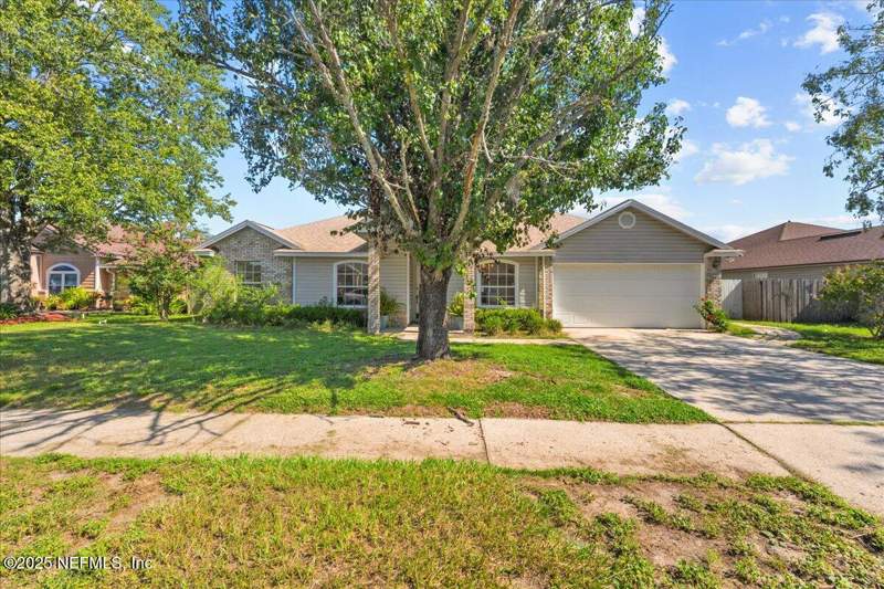 3 bedroom Single Family Residence at 9125 Camshire Drive, Argyle, Jacksonville — photo 3