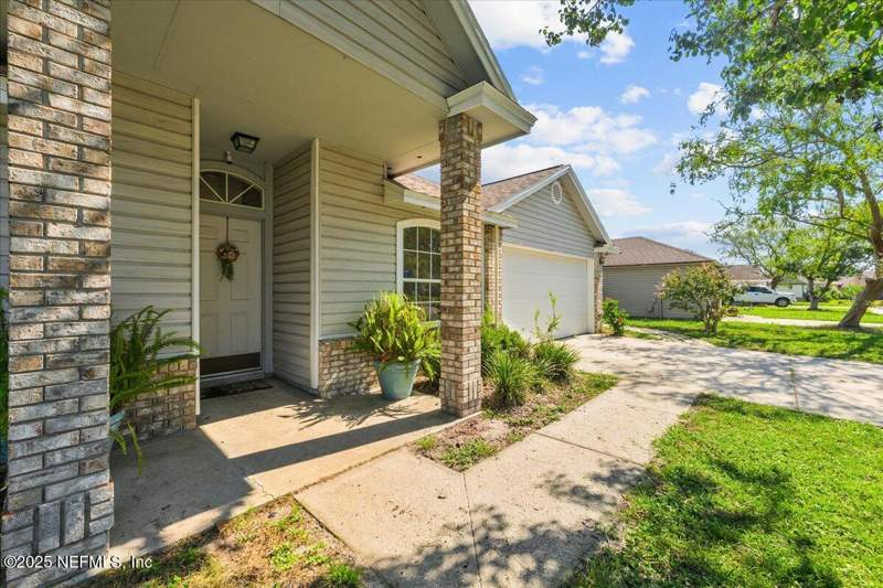 3 bedroom Single Family Residence at 9125 Camshire Drive, Argyle, Jacksonville — photo 5