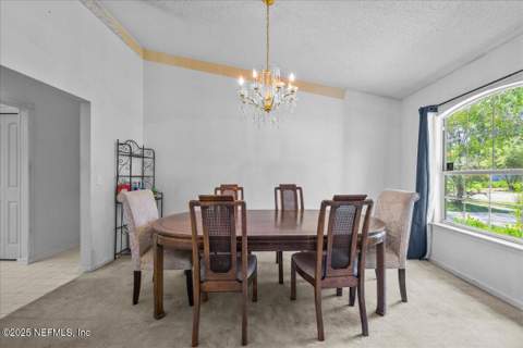 9125 Camshire Drive, Jacksonville FL - photo 9 of 29