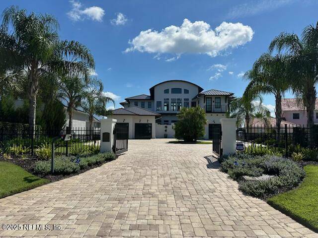 Fairfax Manor