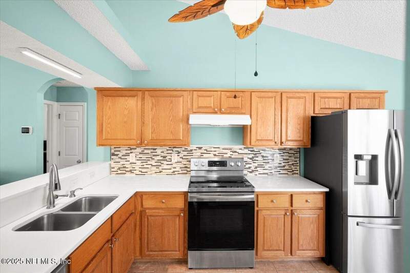 3 bedroom Single Family Residence at 3404 Shelley Drive, Arava, Green Cove Springs — photo 3