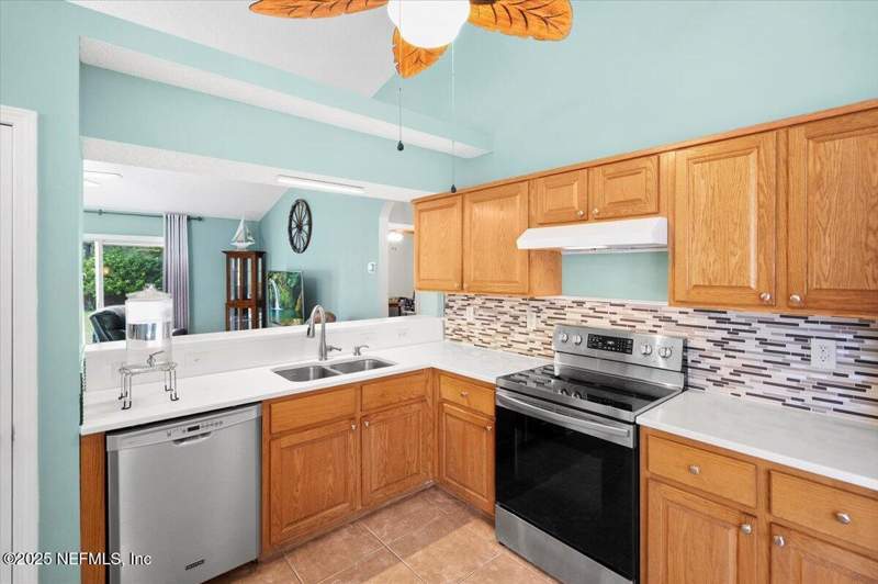 3 bedroom Single Family Residence at 3404 Shelley Drive, Arava, Green Cove Springs — photo 4