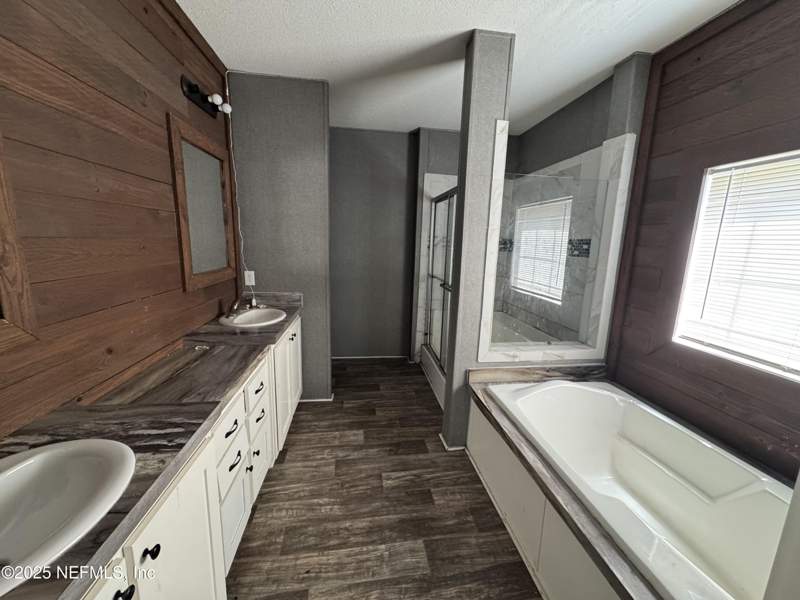 4 bedroom Manufactured Home at 118 Lariat Drive, Interlachen Lakes Estates, Florahome — photo 5