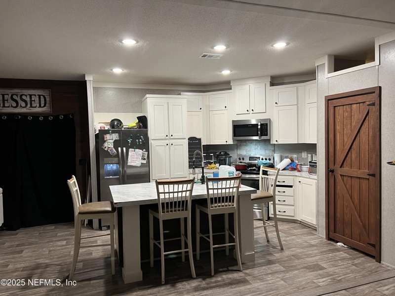 4 bedroom Manufactured Home at 118 Lariat Drive, Interlachen Lakes Estates, Florahome — photo 1