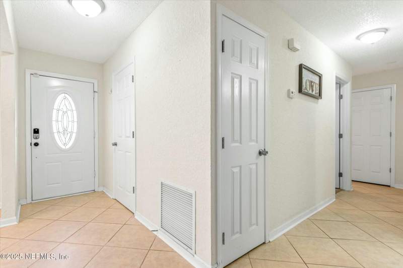 3 bedroom Single Family Residence at 6080 Gulf Road, Tree Top Estates, Jacksonville — photo 4