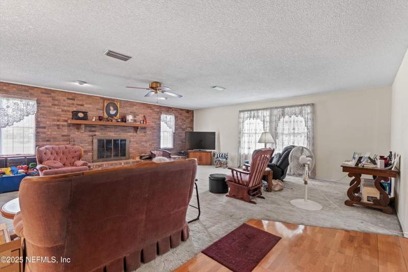 3 bedroom Single Family Residence at 211 Old Peniel Road, Palatka, Palatka — photo 5