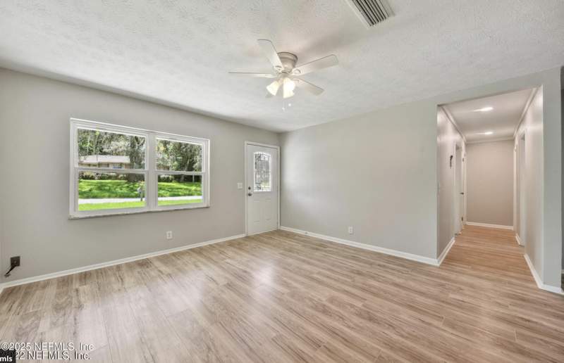 3 bedroom Single Family Residence at 201 Saturn Lane, Orange Park, Orange Park — photo 2