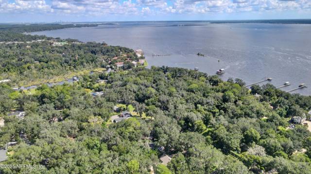 Holly Point