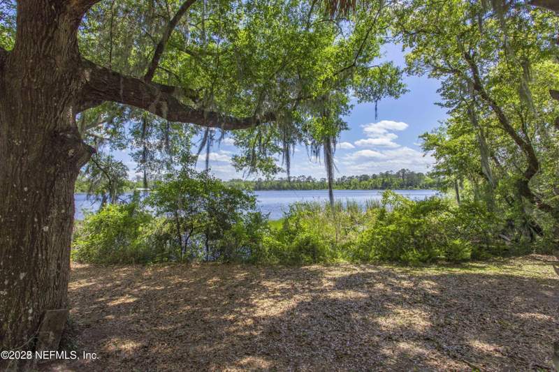 9 bedroom Single Family Residence at 103 Beacon Street, Interlachen, Interlachen — photo 5