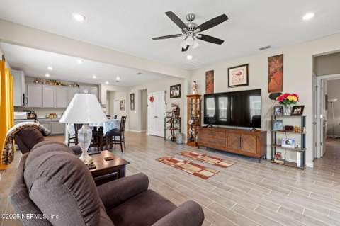 3956 Cloverdale Court, Middleburg FL - photo 12 of 33